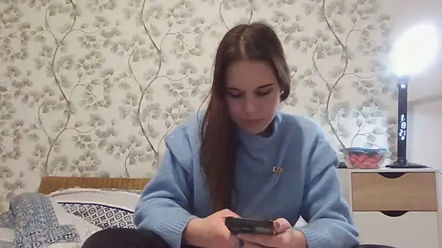 Snapshot of NyraLuna chatting on February 4, 2026, 8:58 pm NyraLuna online show from February 4, 2026, 8:58 pm