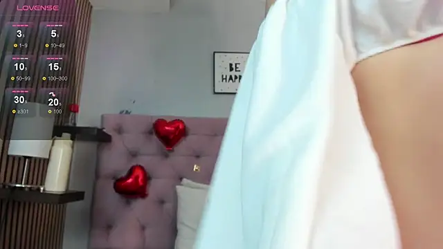 amber  moon1 online show from February 14, 2026, 7:10 pm