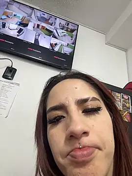 elodie rouge online show from June 26, 2026, 11:36 am