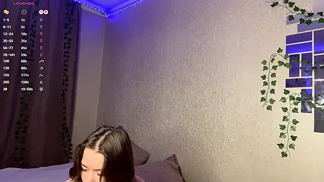 Snapshot of elsadaedra chatting on April 29, 2026, 4:22 pm elsadaedra online show from April 29, 2026, 4:22 pm
