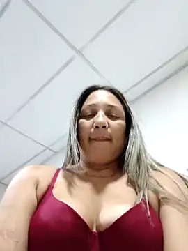 Snapshot of mariacarlota chatting on May 10, 2026, 1:44 am mariacarlota online show from May 10, 2026, 1:44 am