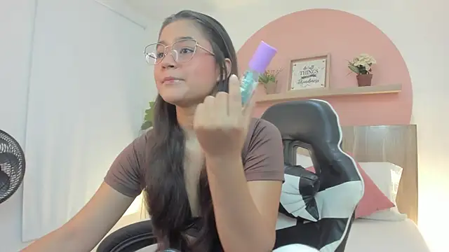 Snapshot of ivette_swan chatting on February 11, 2026, 7:30 pm ivette swan online show from February 11, 2026, 7:30 pm