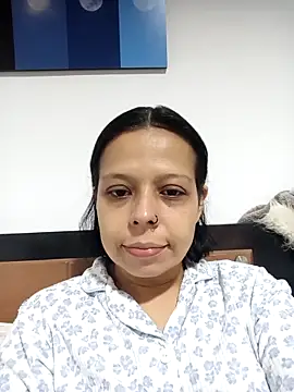 RossyAlvarez online show from February 16, 2026, 3:02 am