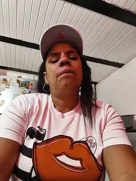 Zeyllyjhonson online show from June 20, 2026, 5:49 pm