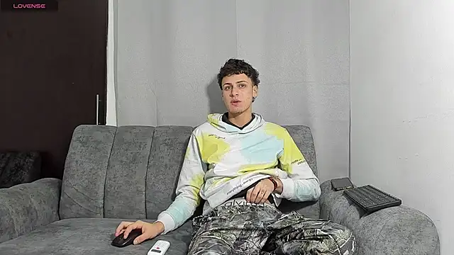 Snapshot of Two_sexboys chatting on February 25, 2026, 11:20 am Two sexboys online show from February 25, 2026, 11:20 am