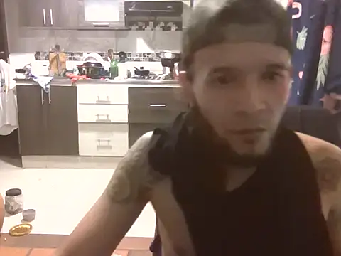 Snapshot of ELARKIMAN chatting on January 15, 2026, 4:39 am ELARKIMAN online show from January 15, 2026, 4:39 am