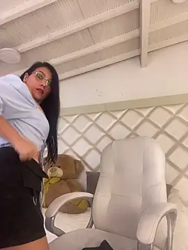 Snapshot of Miaswwe chatting on February 4, 2026, 2:12 pm Miaswwe online show from February 4, 2026, 2:12 pm