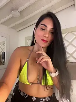 Snapshot of Miaswwe chatting on February 17, 2026, 4:24 pm Miaswwe online show from February 17, 2026, 4:24 pm