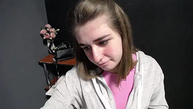 Sunny siren online show from March 6, 2026, 1:29 pm