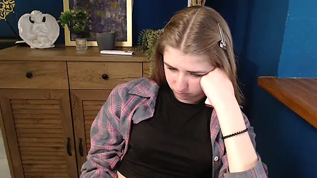 Snapshot of Sunny_siren chatting on May 18, 2026, 12:55 pm Sunny siren online show from May 18, 2026, 12:55 pm