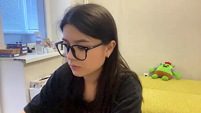 Snapshot of SaintMari chatting on June 21, 2026, 2:30 pm SaintMari online show from June 21, 2026, 2:30 pm