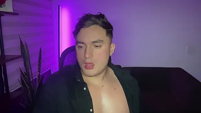 Robyn Rocki online show from February 10, 2026, 1:21 am