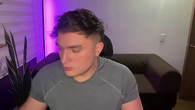 Robyn Rocki online show from February 12, 2026, 3:29 pm