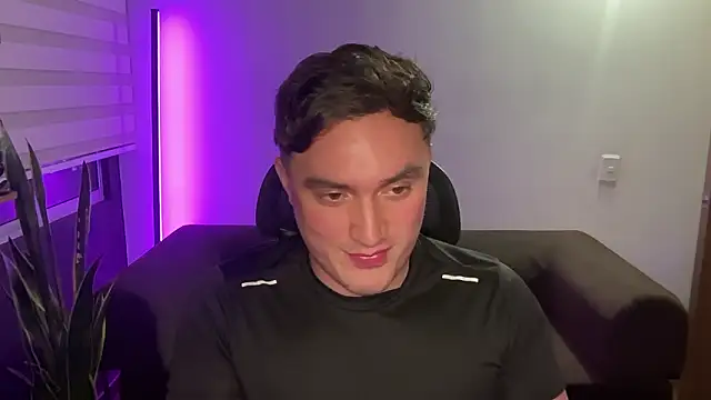 Robyn Rocki online show from February 14, 2026, 2:41 am