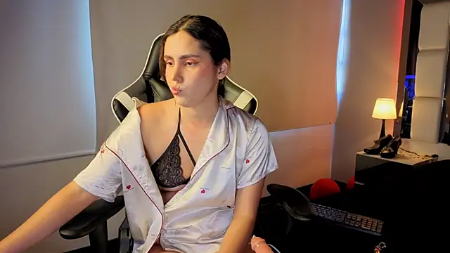 AmaliaMartinez77 online show from February 19, 2026, 1:18 pm
