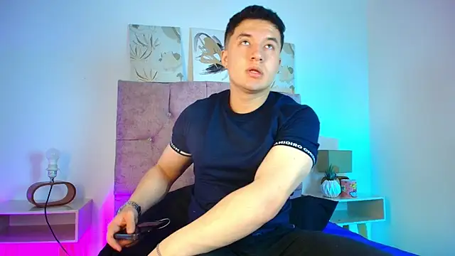 Alexander Connor online show from March 11, 2026, 12:11 pm