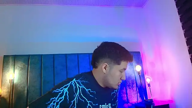 Alexander Connor online show from March 27, 2026, 12:05 pm