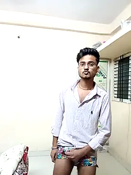 sdgjjkkmm online show from June 27, 2026, 4:01 pm