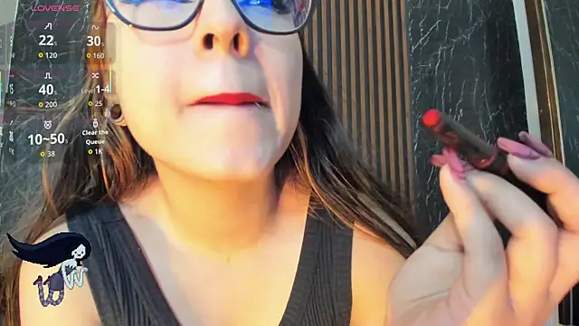 Snapshot of Marilyndackaria_ chatting on April 30, 2026, 1:06 pm Marilyndackaria online show from April 30, 2026, 1:06 pm