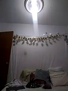 Eva Ferrari online show from April 3, 2026, 9:02 pm