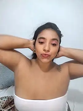 Eva Ferrari online show from April 30, 2026, 4:02 pm