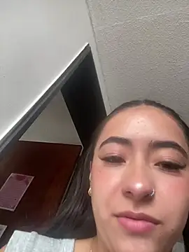 Snapshot of AuroraJohns_Pink chatting on February 8, 2026, 8:34 pm AuroraJohns Pink online show from February 8, 2026, 8:34 pm