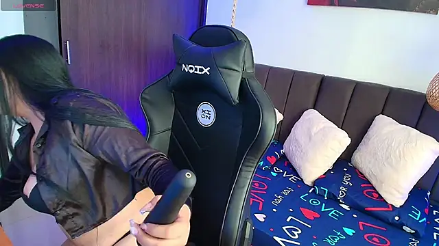 Aliz Cooper Tx online show from March 19, 2026, 5:17 pm