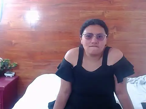 Rapunselxxx online show from January 17, 2026, 4:33 pm