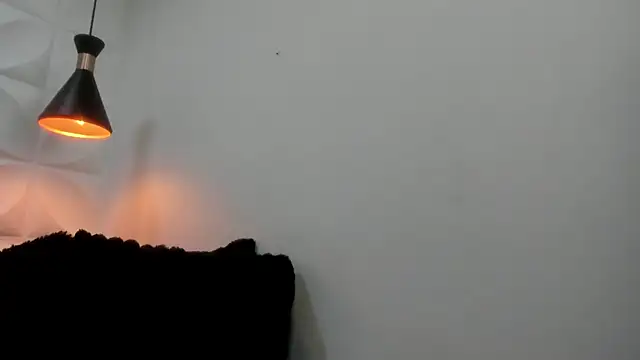 zaira skinny online show from March 31, 2026, 3:41 am