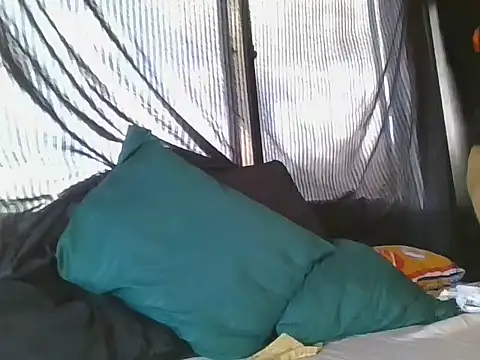 Snapshot of Andres1037 chatting on March 1, 2026, 5:15 pm Andres1037 online show from March 1, 2026, 5:15 pm