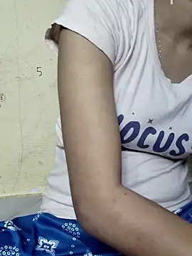 Snapshot of annugirl chatting on February 20, 2026, 11:22 am annugirl online show from February 20, 2026, 11:22 am