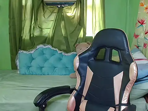 urslutscarlet online show from March 10, 2026, 7:13 am