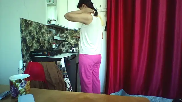 bella2322 online show from April 14, 2026, 3:34 am