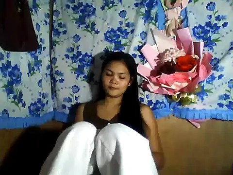 PinaySkinnyJust18 online show from May 21, 2026, 10:22 am