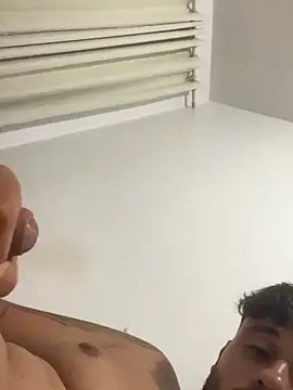 peuba12 online show from February 23, 2026, 12:41 am