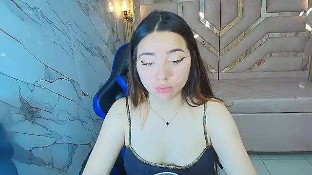 emily  r   online show from January 19, 2026, 1:04 pm