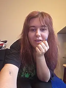 Snapshot of Ashlovescannabis chatting on June 19, 2026, 9:35 am Ashlovescannabis online show from June 19, 2026, 9:35 am