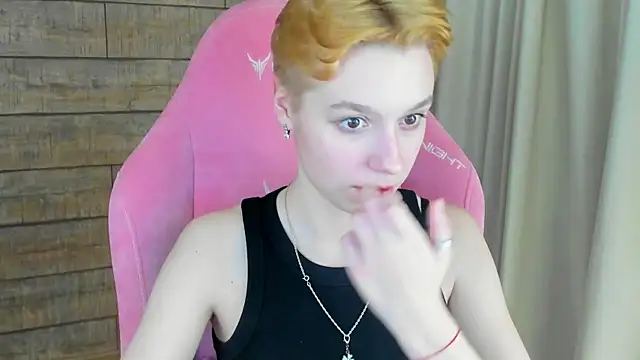 Snapshot of AgataGate chatting on February 6, 2026, 3:11 am AgataGate online show from February 6, 2026, 3:11 am