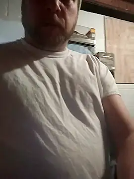 CutebooTee online show from January 19, 2026, 1:42 am