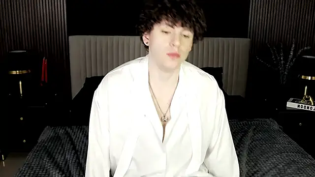 Snapshot of TylerGibson chatting on February 27, 2026, 4:23 am TylerGibson online show from February 27, 2026, 4:23 am