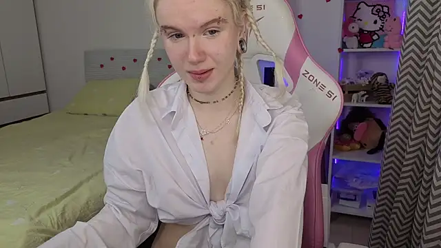 Mia WaterFall online show from February 21, 2026, 3:18 am