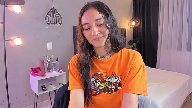 isabella nowa online show from February 22, 2026, 12:04 pm