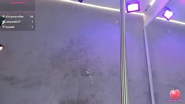 isabella nowa online show from March 18, 2026, 3:26 pm