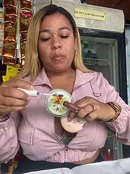 veronica414 online show from April 26, 2026, 7:33 pm