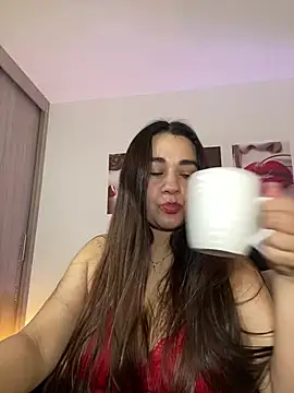 saray mendozaa online show from July 14, 2026, 9:31 pm