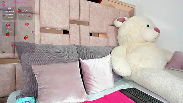 Snapshot of sweett_eyes_ chatting on February 21, 2026, 12:28 pm sweett eyes online show from February 21, 2026, 12:28 pm