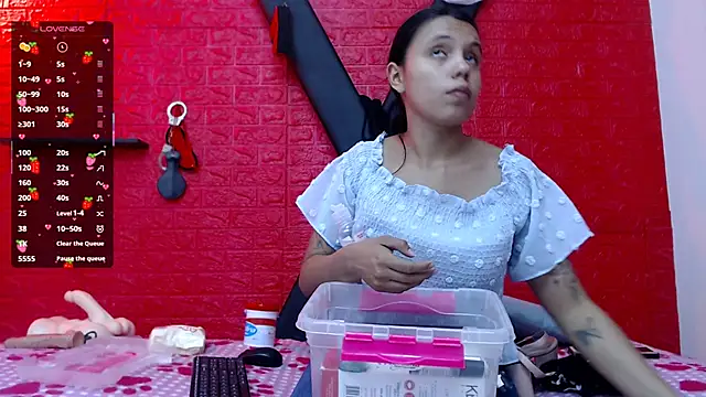 Snapshot of juliette18rose chatting on February 24, 2026, 7:56 pm juliette18rose online show from February 24, 2026, 7:56 pm