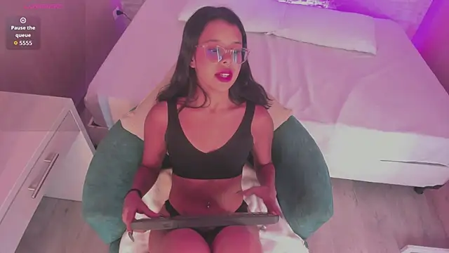 Olivia Lane online show from February 7, 2026, 8:01 pm