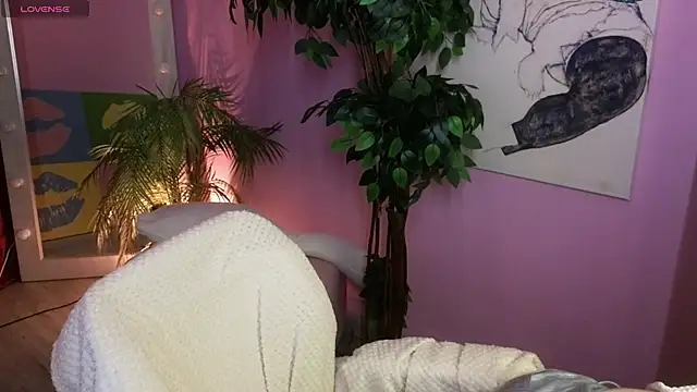 Snapshot of Lilith_Grimm chatting on May 7, 2026, 2:00 pm Lilith Grimm online show from May 7, 2026, 2:00 pm