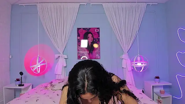 Dany Moon  online show from February 10, 2026, 3:32 am